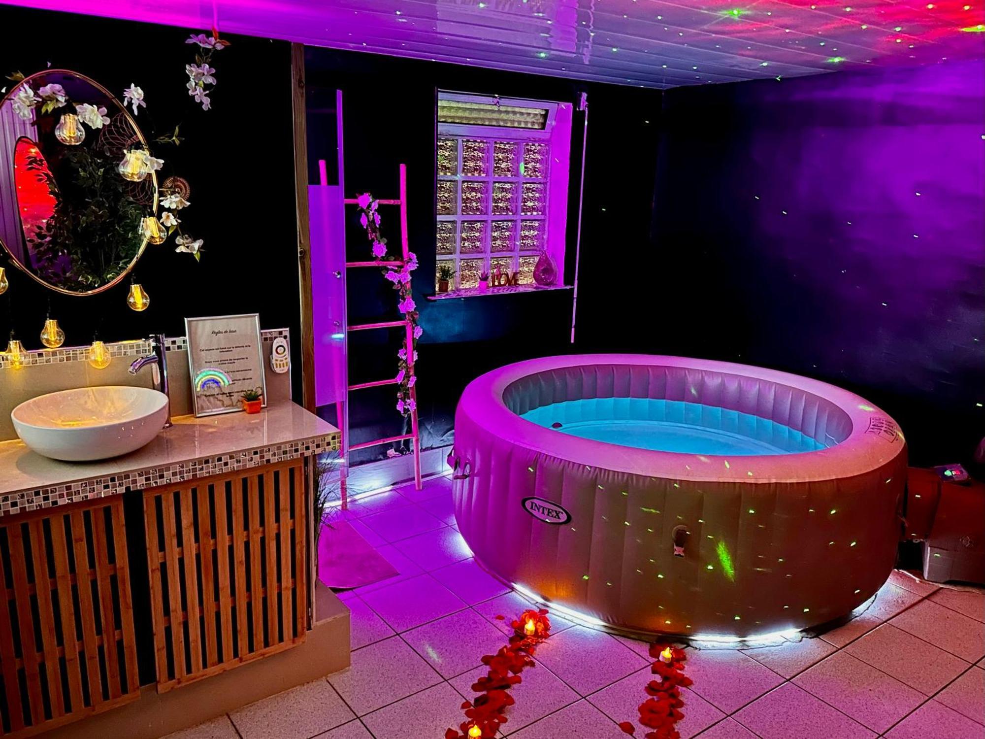 Suite Romantique Jacuzzi Gagny Zewnętrze zdjęcie